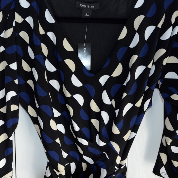 White House Black Market Fit & Flare Dress, 6
Excellent only worn once. - Picture 4 of 8